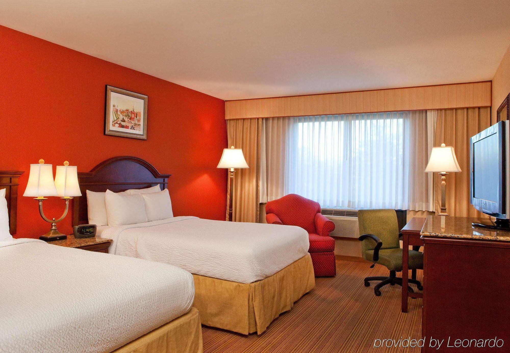 Courtyard By Marriott Portsmouth Hotel Exterior foto