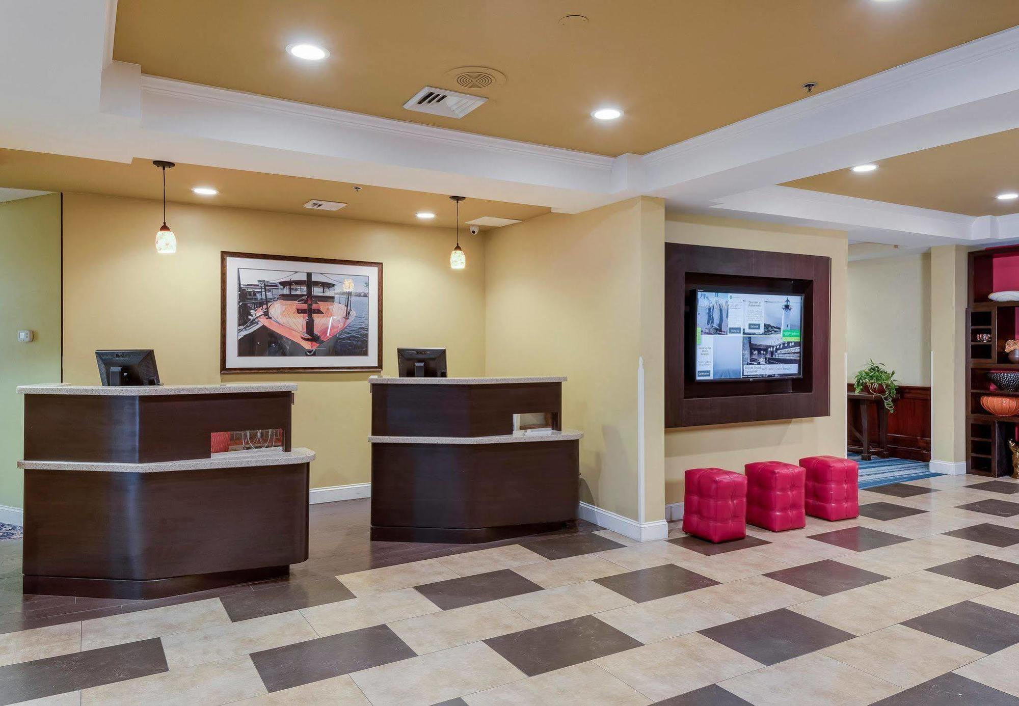 Courtyard By Marriott Portsmouth Hotel Exterior foto